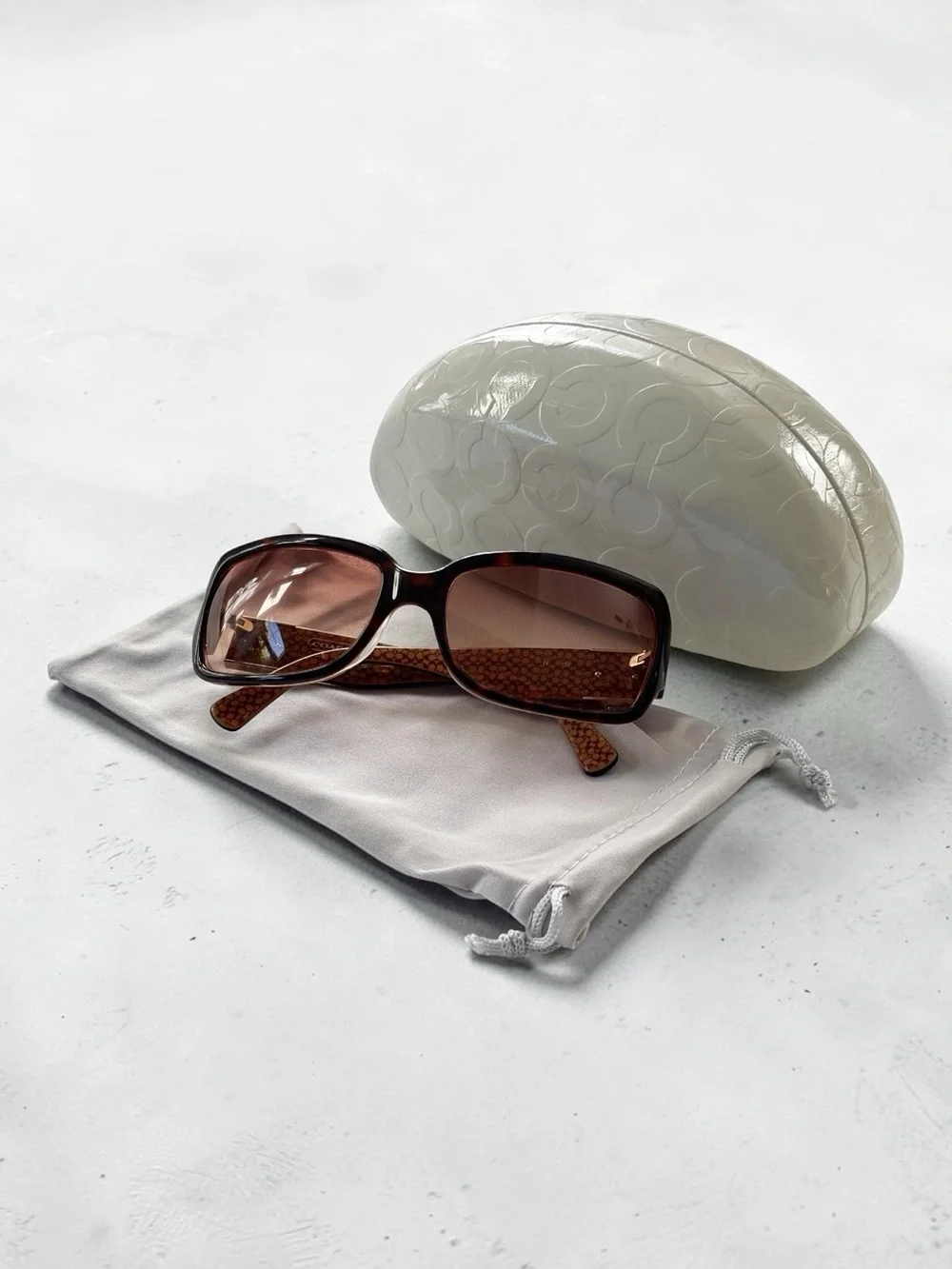 Coach vintage Delphine S443 Tortoise women’s sunglasses w/Coach Case | 57.17.125